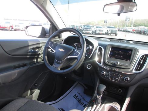 Used 2024 Chevrolet Equinox LT image 23