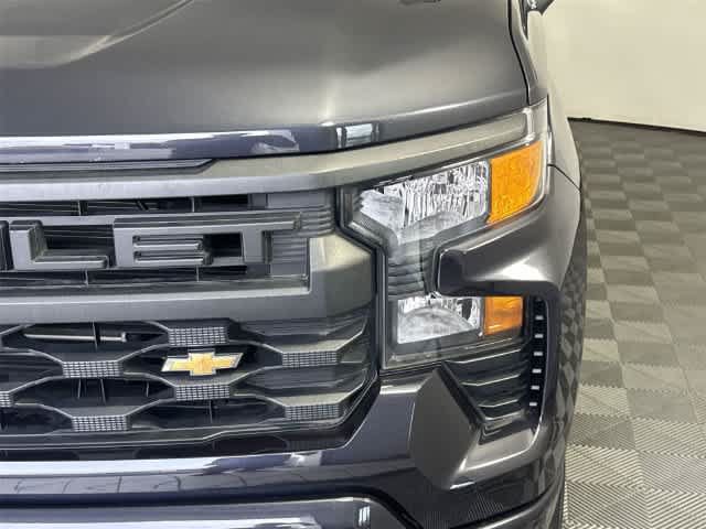 Certified 2023 Chevrolet Silverado 1500 Custom AWD/4WD image 9