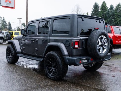 Used 2020 Jeep Wrangler Unlimited Sahara AWD/4WD image 4