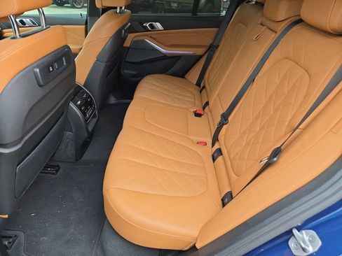 Used 2023 BMW X5 xDrive40i w/ M Sport Package image 16