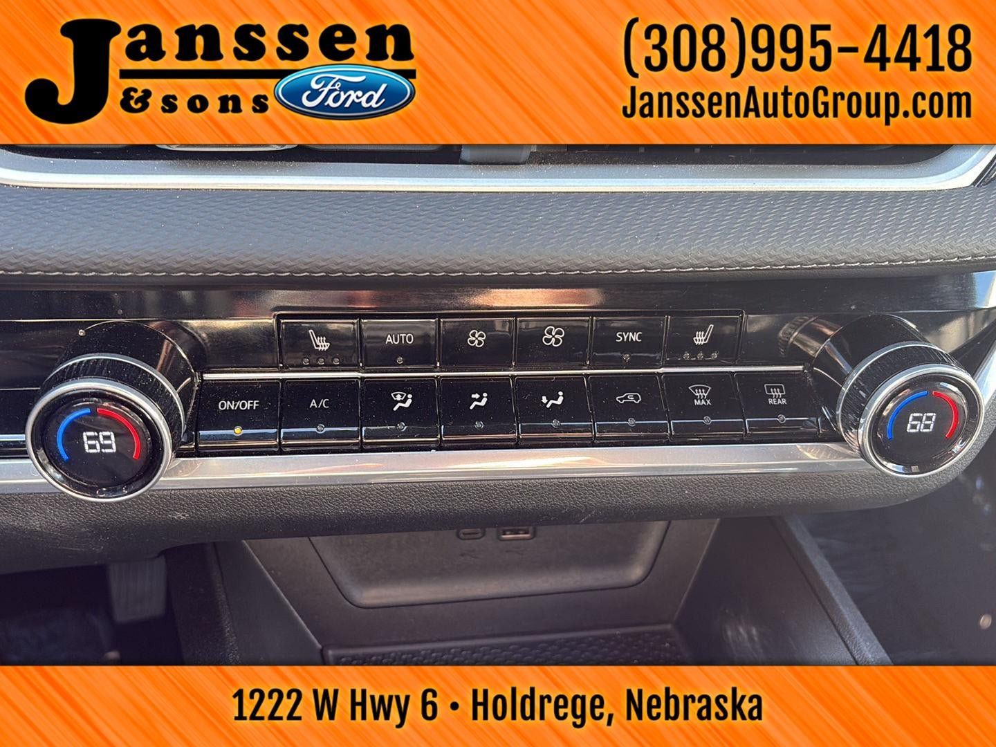 Used 2025 Chevrolet Equinox LT w/ Convenience Package II AWD/4WD image 16