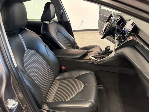 Used 2023 Toyota Camry SE image 19