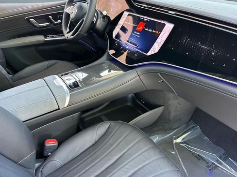 New 2026 Mercedes-Benz EQS 400 4MATIC SUV image 27