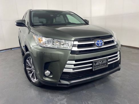 Used 2019 Toyota Highlander XLE AWD/4WD image 5