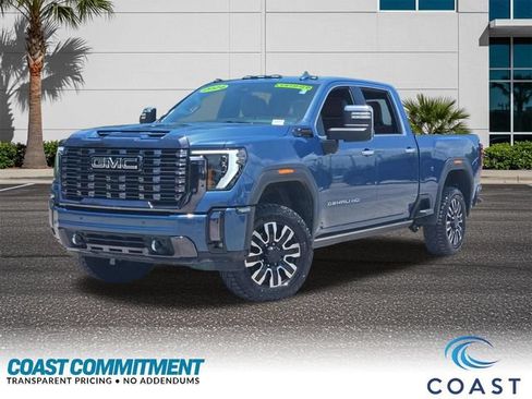 Used 2024 GMC Sierra 2500 Denali Ultimate w/ Max Trailering Package AWD/4WD image 1