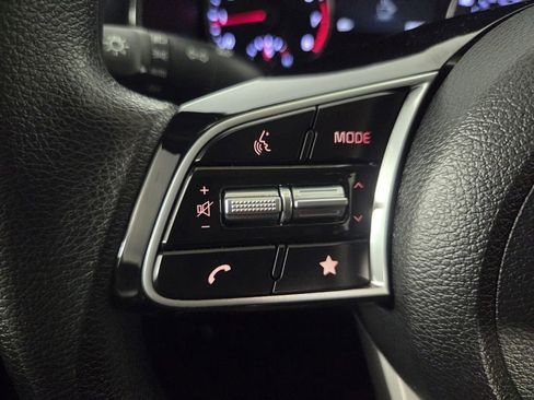 Used 2024 Kia Forte LXS w/ LXS Technology Package FWD image 19
