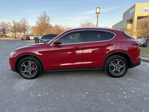 Used 2018 Alfa Romeo Stelvio Base AWD 4dr Crossover image 14