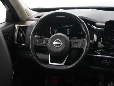 Used 2022 Nissan Pathfinder Platinum image 15