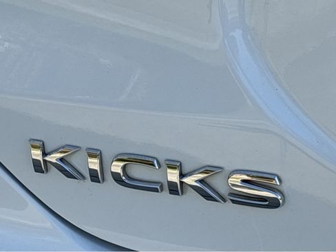 Certified 2024 Nissan Kicks S image 22