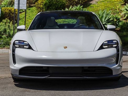 Used 2022 Porsche Taycan RWD image 7