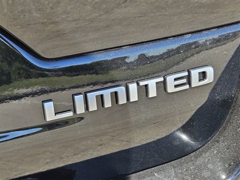 New 2025 Jeep Grand Cherokee Limited image 12