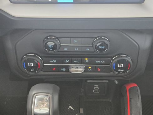 Used 2026 Ford Bronco Heritage Edition AWD/4WD image 21