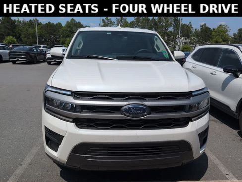 Used 2024 Ford Expedition XLT AWD/4WD image 2