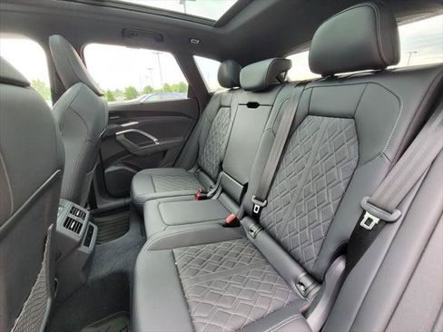 Used 2025 Audi SQ5 Premium Plus AWD/4WD image 18