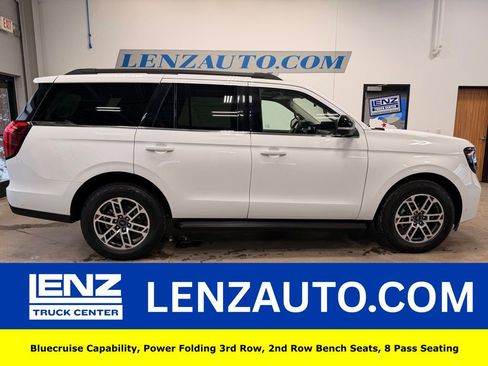 Used 2025 Ford Expedition Active AWD/4WD image 1