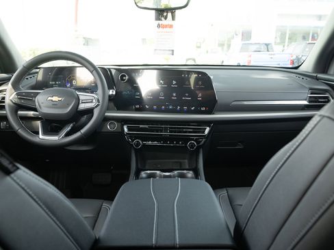 New 2026 Chevrolet Traverse LT w/ Driver Confidence Package image 17