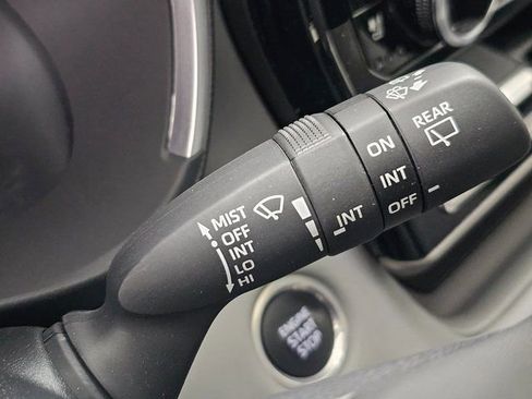 Used 2024 Toyota Highlander Limited image 14