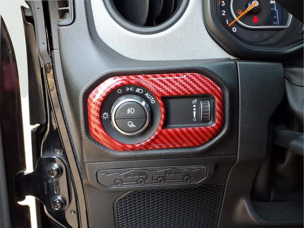 Used 2024 Jeep Gladiator Sport AWD/4WD image 17