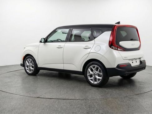 Used 2025 Kia Soul LX w/ LX Technology Package image 6