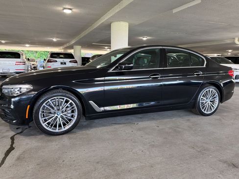 Used 2018 BMW 540i image 2