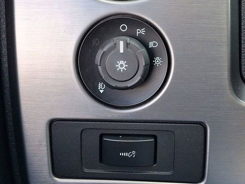 Used 2014 Ford F150 Limited image 12