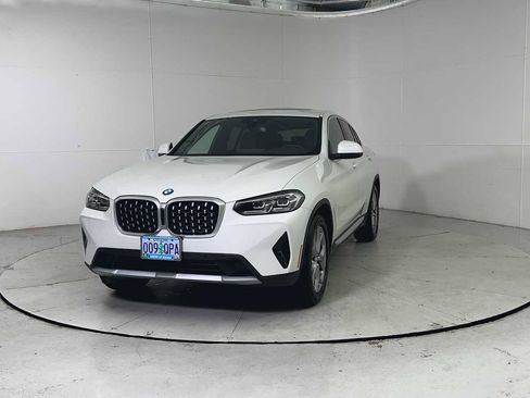 Used 2025 BMW X4 xDrive30i image 6