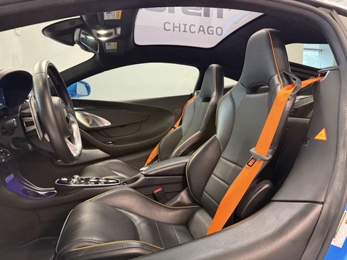 Used 2023 McLaren GT RWD image 10