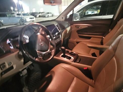 Used 2017 Honda Pilot EX-L image 8