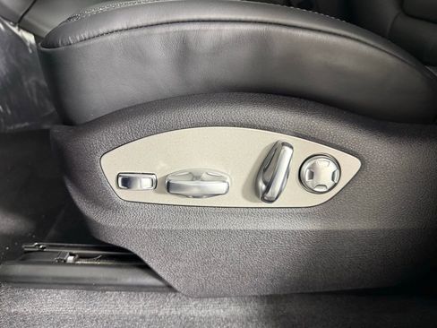 New 2026 Porsche Macan S image 26