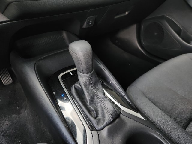 Used 2025 Toyota Corolla LE FWD image 18