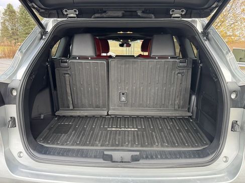 Certified 2023 Toyota Highlander XSE image 40