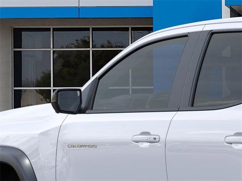 New 2026 Chevrolet Colorado ZR2 w/ Technology Package image 12