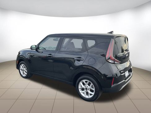 Used 2024 Kia Soul LX w/ Option Group 015 image 5
