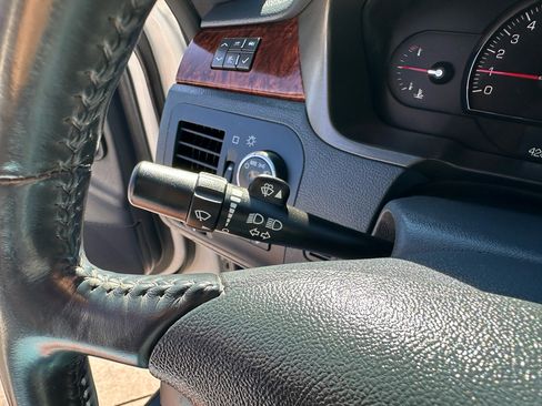 Used 2009 Cadillac DTS Limousine image 50