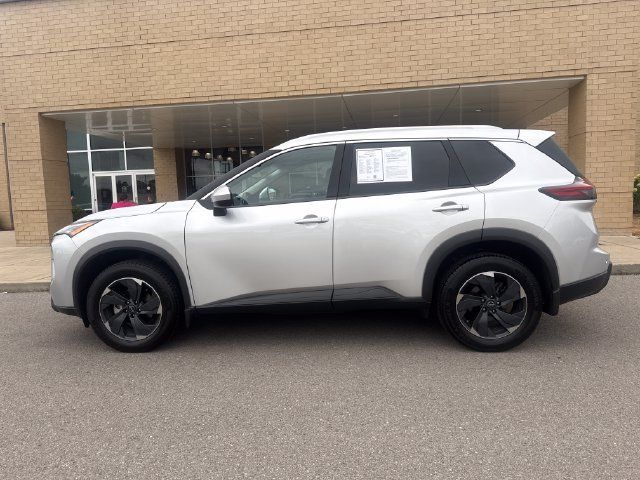 Used 2025 Nissan Rogue SV w/ SV Premium Package FWD 360° Tour