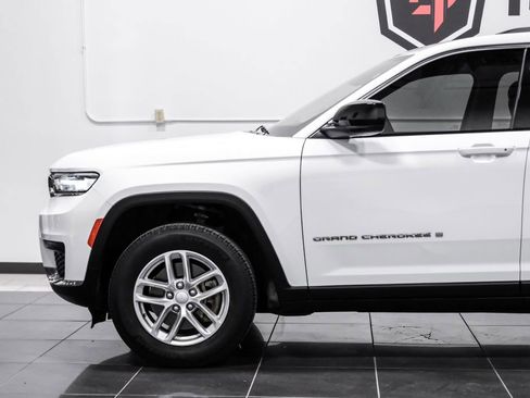 Used 2021 Jeep Grand Cherokee L Laredo w/ Luxury Tech Group I AWD/4WD image 12