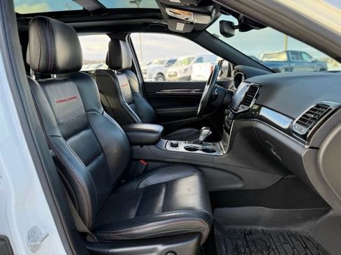 Used 2019 Jeep Grand Cherokee Trailhawk w/ Trailhawk Luxury Group image 18