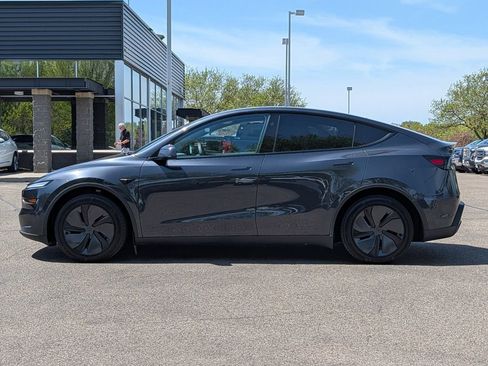 Used 2026 Tesla Model Y Long Range AWD/4WD image 6