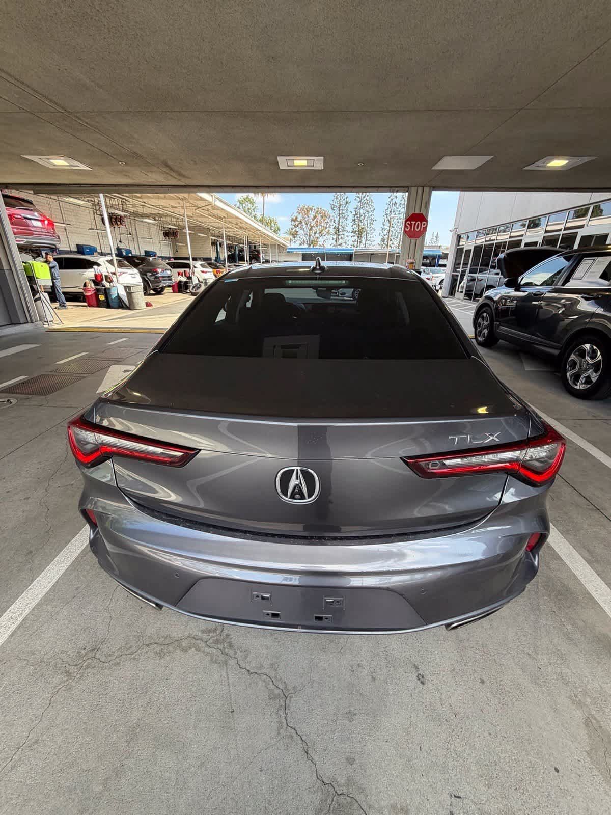 Used 2022 Acura TLX w/ Technology Package FWD image 4