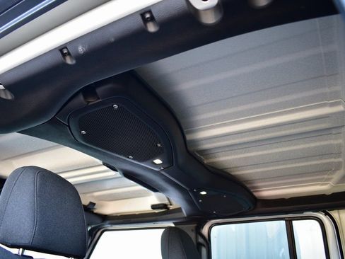 Used 2025 Jeep Wrangler Rubicon image 28