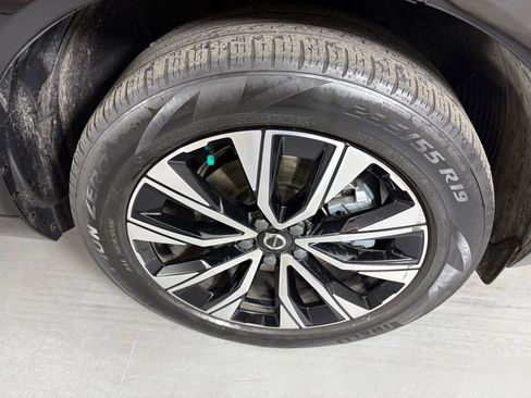 Used 2024 Volvo XC60 B5 Core w/ Protection Package Premier AWD/4WD image 10