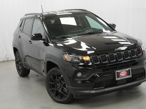 New 2026 Jeep Compass Latitude image 8