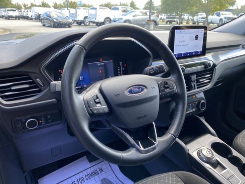 Used 2024 Ford Escape Active image 17