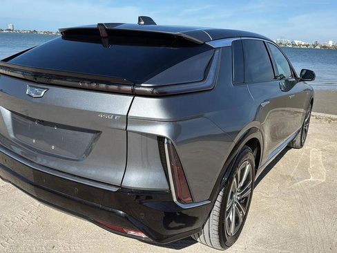 Used 2023 Cadillac Lyriq 2WD image 9