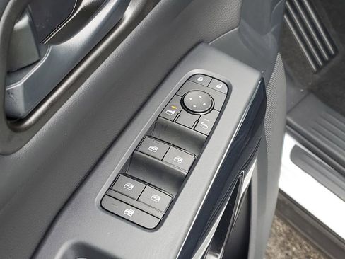 New 2026 Nissan Pathfinder SV AWD/4WD image 9