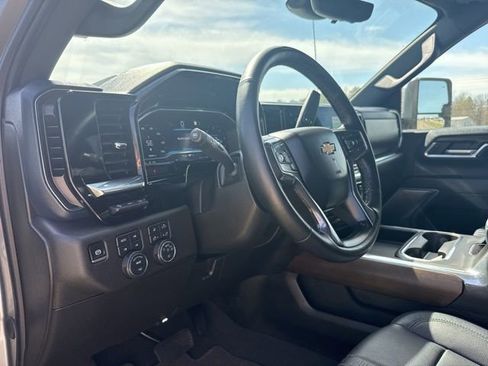 Used 2025 Chevrolet Silverado 3500 High Country w/ High Country Premium Package AWD/4WD image 13
