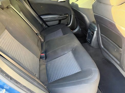 Used 2020 Dodge Charger R/T w/ Blacktop Package image 33