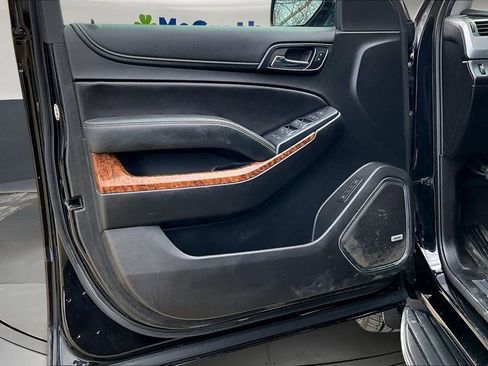 Used 2018 Chevrolet Suburban Premier image 21