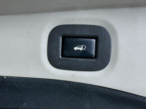 Used 2020 Nissan Rogue SL w/ Premium Package FWD image 30