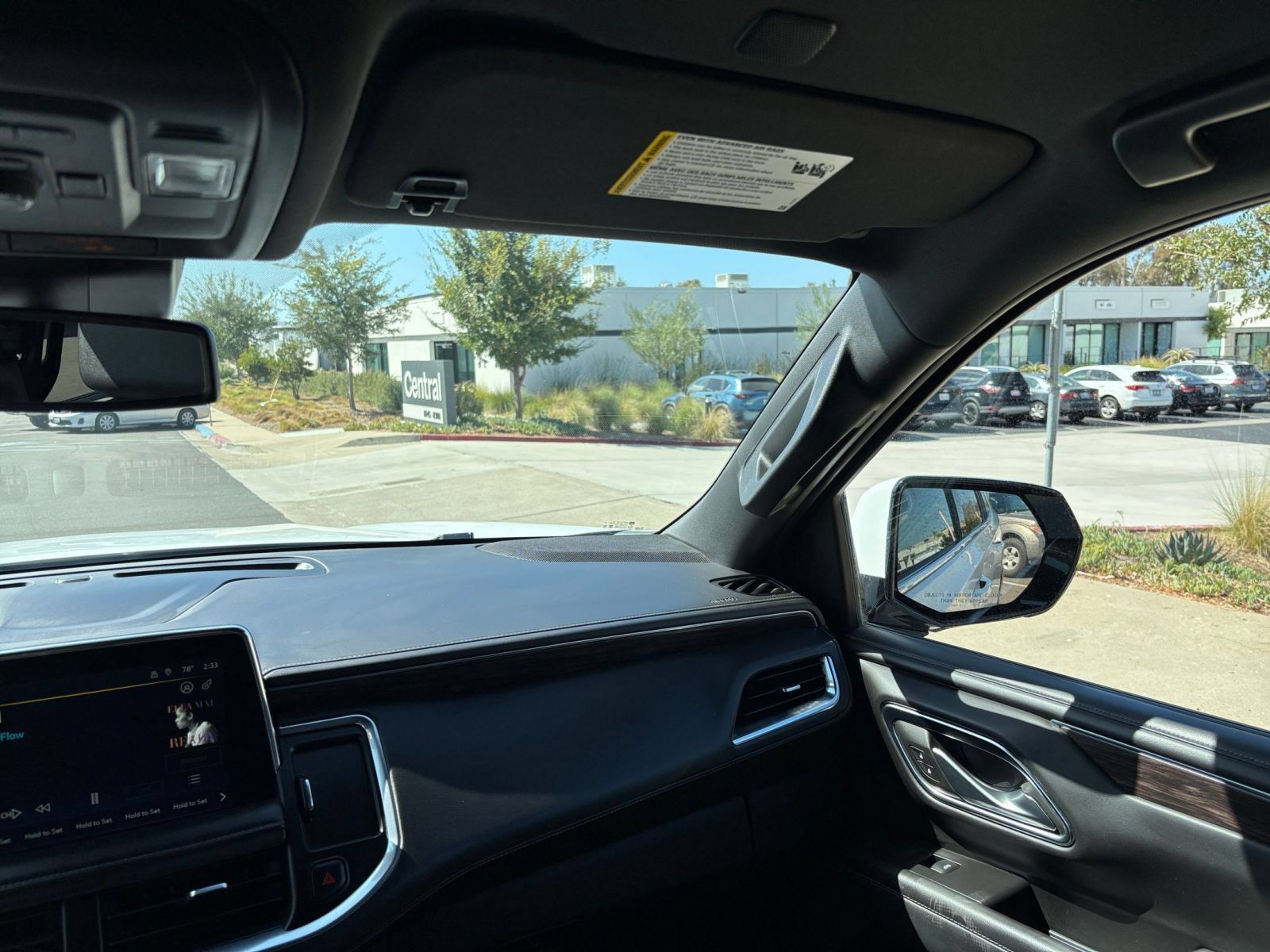 Used 2023 Chevrolet Tahoe LT w/ Luxury Package RWD image 38